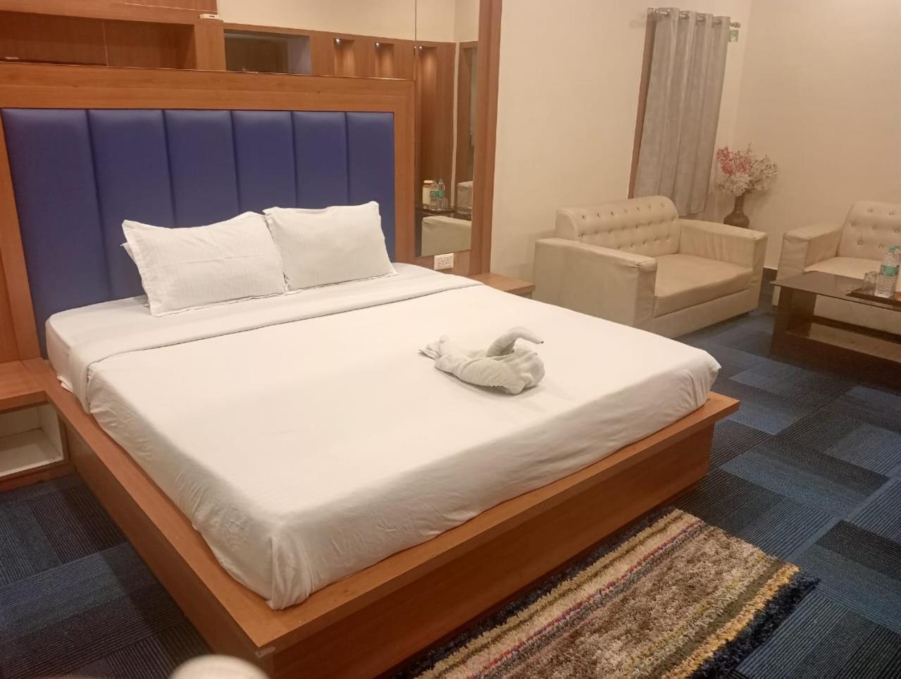 Panposh The Prestige Hotel & Convention מראה חיצוני תמונה