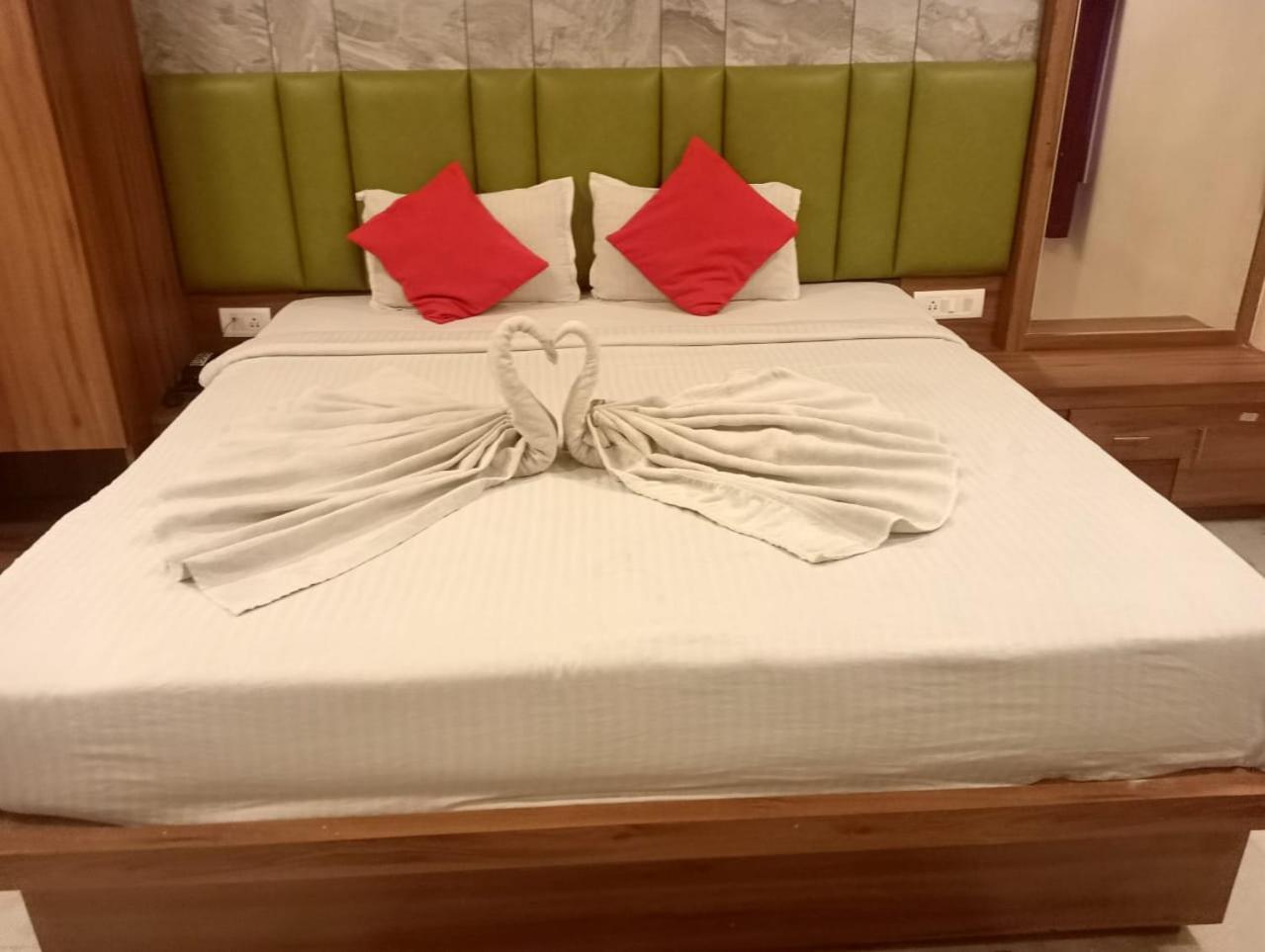 Panposh The Prestige Hotel & Convention מראה חיצוני תמונה
